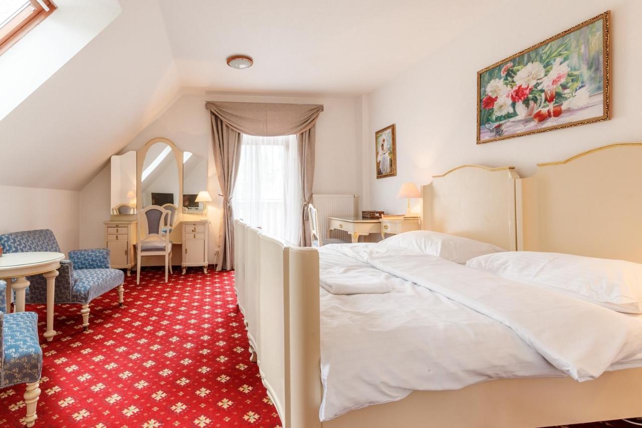 Hotel Farma Hory Karlsbad Exterior foto